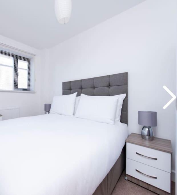Bright, Nice Interior, Close To The City, 2 Bedroom Apartment Londres Extérieur photo
