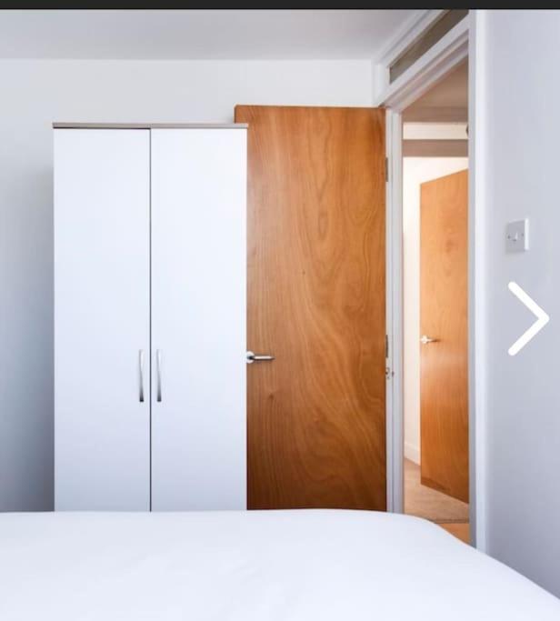 Bright, Nice Interior, Close To The City, 2 Bedroom Apartment Londres Extérieur photo